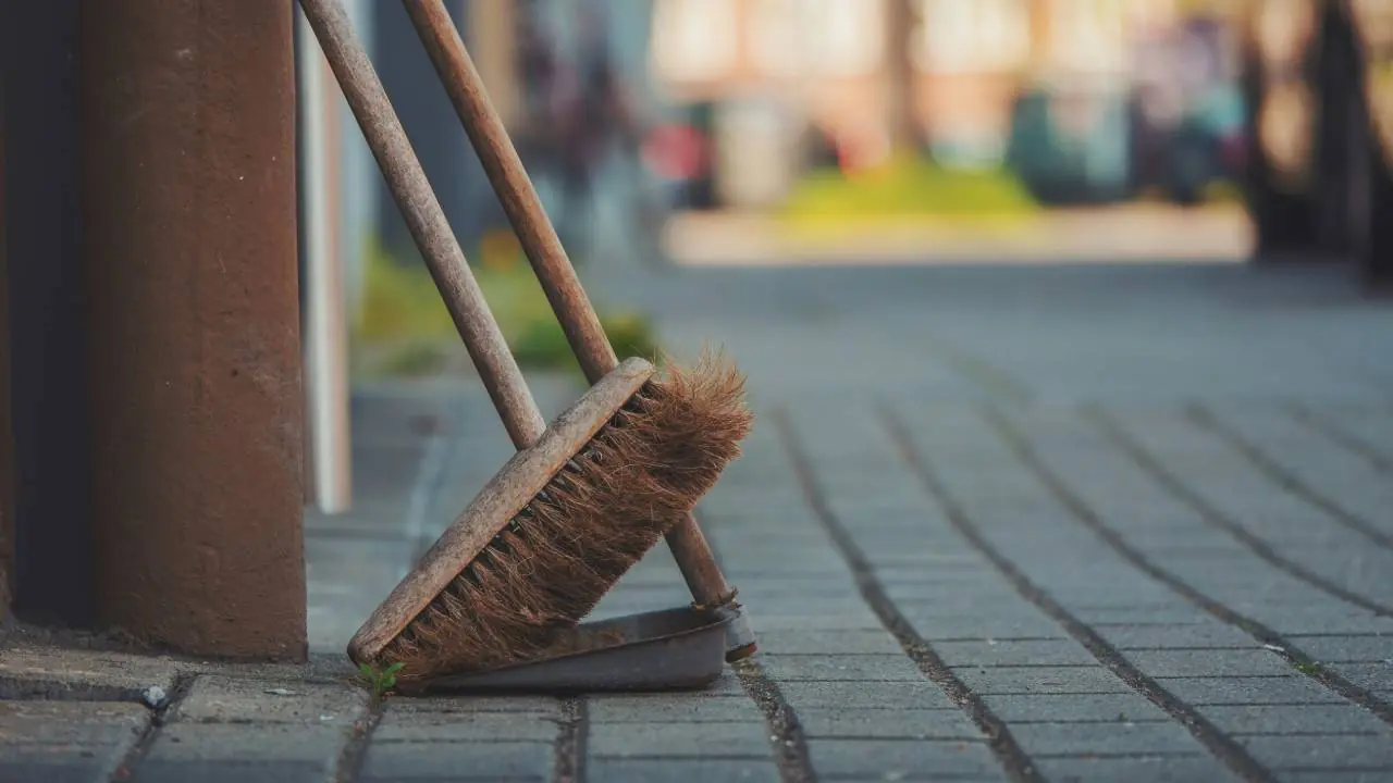Arbeiten am Haus in der Hansegartenstraße in dieser Frühjahrszeit